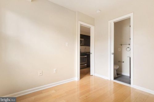 1269 16 St, Washington DC 20002-2555 exterior