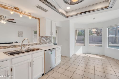 16201 42nd St, Phoenix AZ  85048-7401 exterior