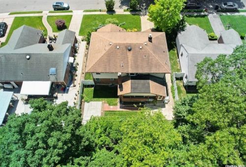 1660 Arkansas Dr, Valley Stream NY 11580-1804 exterior