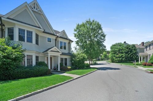 11 Cider Mill Cir, Armonk, NY 10504-3302