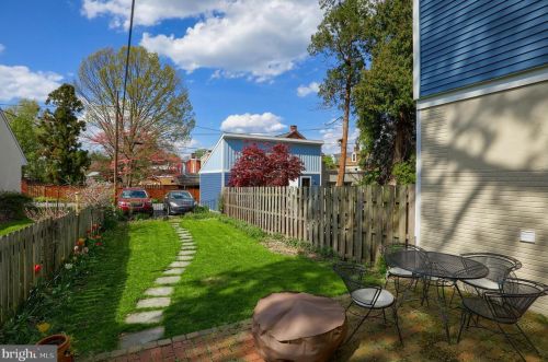 433 Walnut St, Lancaster PA 17603-3362 exterior