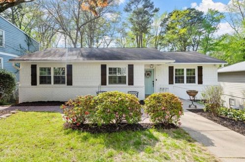 2122 Belvedere Dr, Atlanta GA  30318-1704 exterior