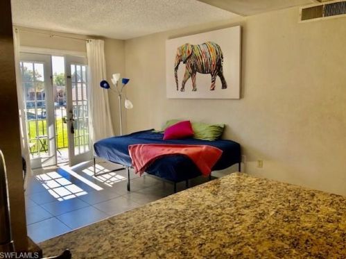 2550 Alafaya Trl, Orlando FL  12107-3607 exterior