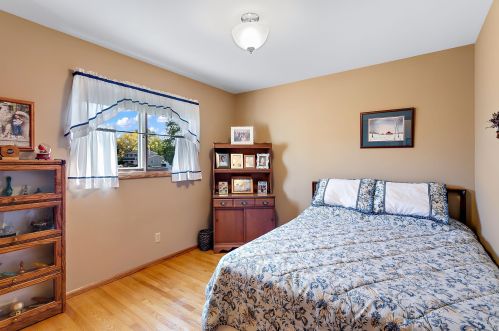 5430 Radcliffe Dr, Milwaukee WI 53223-1647 exterior