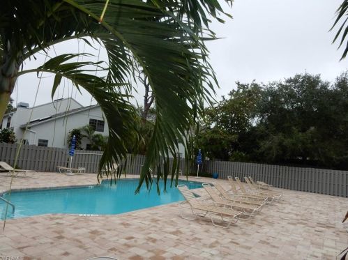 800 Meadowland Dr, Naples FL 34108-2531 exterior