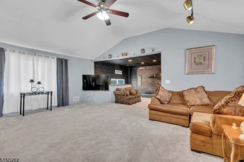 130 Old York Rd, Bridgewater NJ 08807-2686 exterior