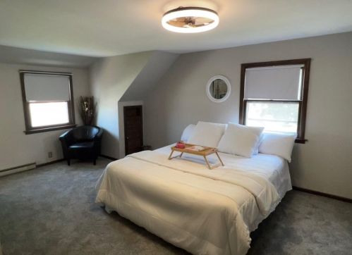 7376 Potomac Ave, Milwaukee WI 53222-2024 exterior