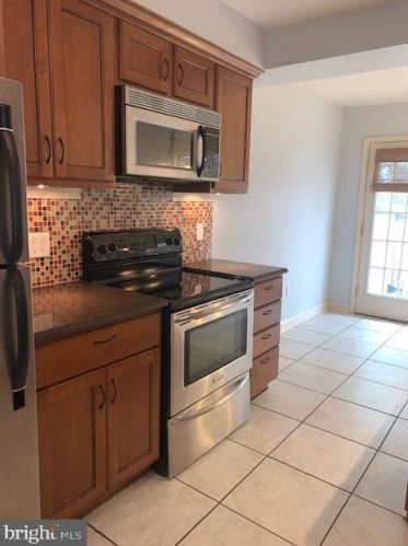 2018 Carpenter St, Philadelphia PA  19146-2617 exterior