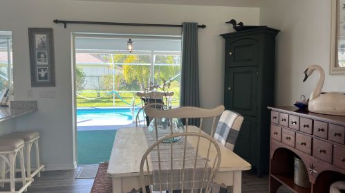 1911 Gaskins Cir, Fort Pierce FL  34952-6640 exterior