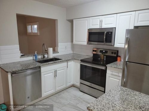 364 Airoso Blvd, Fort Pierce FL  34983-2029 exterior