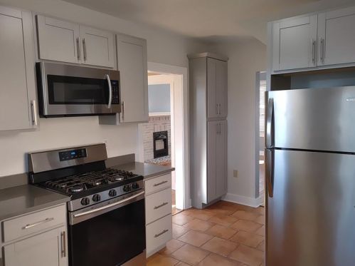 462 Walnut St, Pittsburgh PA  15238-3351 exterior