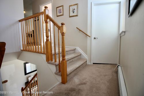 210 Kentucky Way, East Freehold NJ 07728-4657 exterior