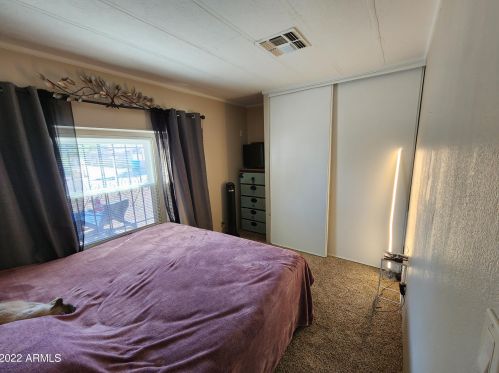 18214 2nd St, Phoenix AZ  85022-1006 exterior