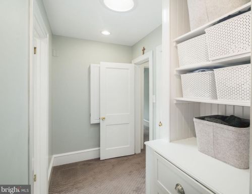 400 Beechwood Ave, Tavistock NJ 08033-1105 exterior