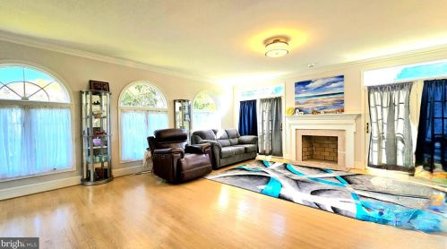 17815 Fraley Farm Rd, Rockville MD 20855-1664 exterior