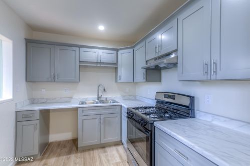 2943 17 St, Tucson AZ 85719-6948 exterior