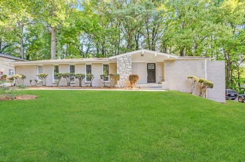 5220 Black Foot Dr, Lithonia GA  30038-1104 exterior