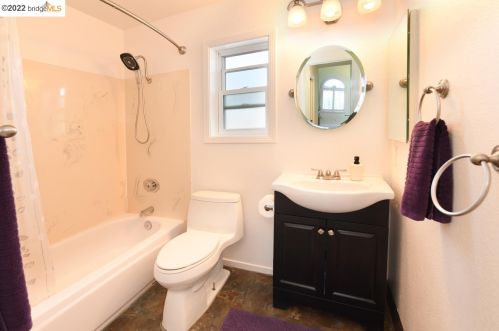 1807 Evalane Way, Concord CA 94519-2356 exterior