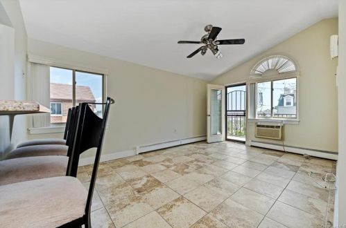 179 Cross St, Bronx NY 10464-1225 exterior