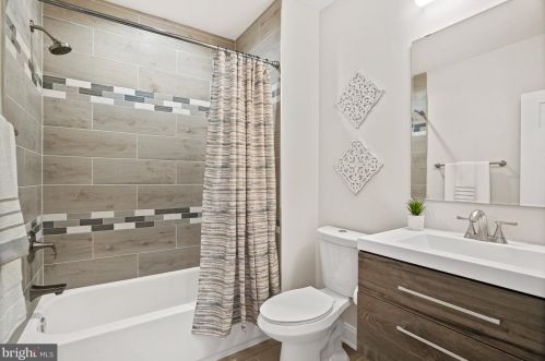 3210 Park Pl, Washington DC  20010-2529 exterior