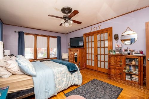 180 Wood Ave, Woonsocket RI 02895-2131 exterior