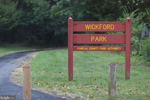 7451 Duddington Dr, Alexandria VA 22315-3849 exterior