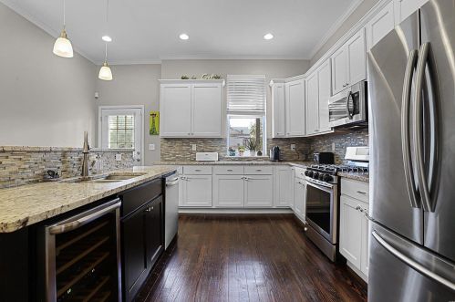 2104 Sidney St, Saint Louis MO 63104-2829 exterior