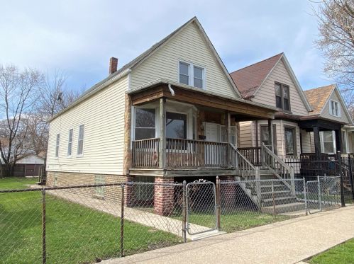 6042 Honore St, Chicago, IL 60636-2104