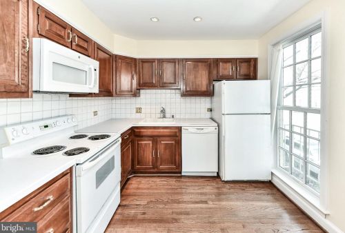 120 Princess St, Alexandria VA  22314-2325 exterior