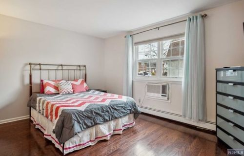 24 Un Ave, Nutley NJ 07110-3325 exterior