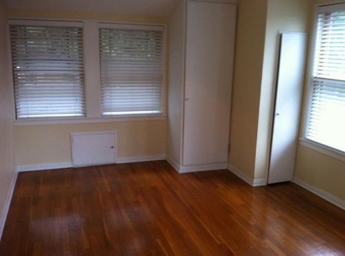 806 32nd St, Austin TX 78705-2155 exterior