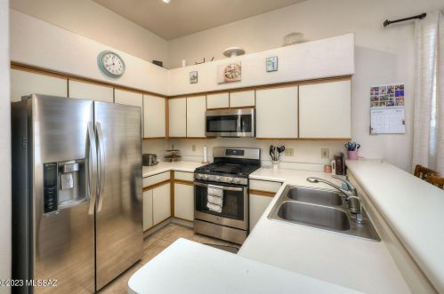 6580 Calle Sin Nombre, Tucson AZ  85718-2078 exterior