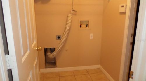 8308 10th St, Tampa FL 33604-3207 exterior