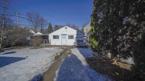 1109 Cook Ave, Saint Paul MN 55106-3323 exterior