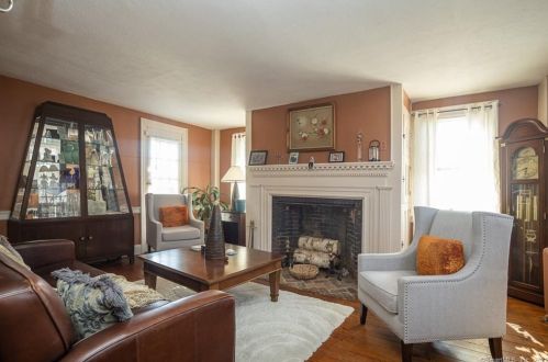 340 Lincoln St, New Britain CT 06052-1640 exterior