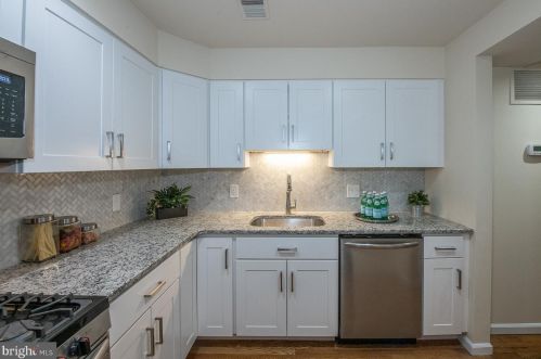 724 Leithgow St, Philadelphia PA 19123-1420 exterior