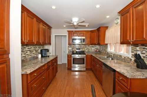 30 Essex St, Irvington NJ 07111-2265 exterior