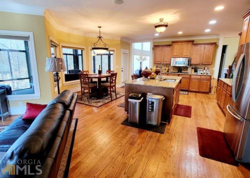 327 Amy Way, Atlanta GA 30349-7048 exterior