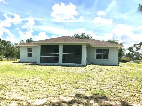 4865 18th St, Naples, FL 34120-7426