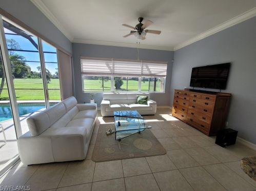 6044 Dogleg Dr, Naples FL 34113-1688 exterior