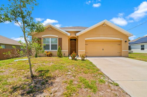 2080 Leafy Rd, Fort Pierce FL  34953-1361 exterior