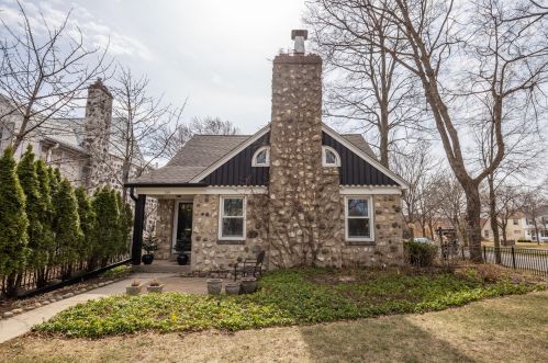 301 Carlisle Ave, Milwaukee WI 53217-4826 exterior