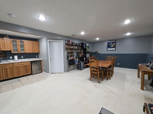 5536 Mount Vernon Ave, Kalamazoo MI  49024-1215 exterior