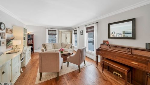 4 Seward Pl, Chester NJ 07930-2609 exterior