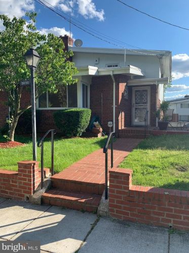 5030 Eastern Ave, Washington DC  20017-2811 exterior