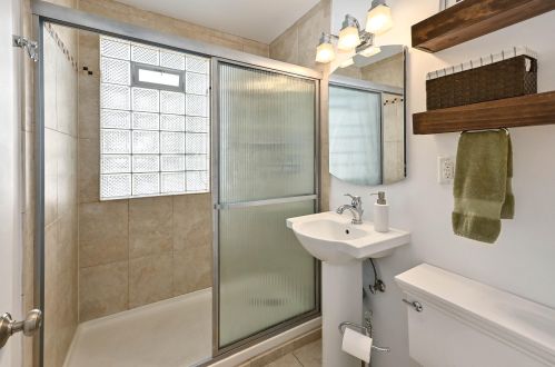 2110 91st St, Milwaukee WI  53226-2604 exterior