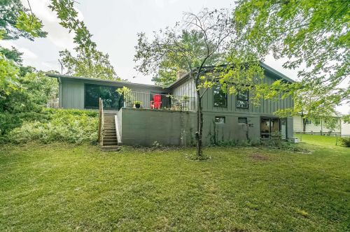 957 Flair Ct, Saint Louis MO 63146-5015 exterior