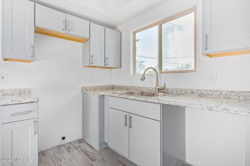 4121 Mars St, Tucson AZ 85741-1872 exterior