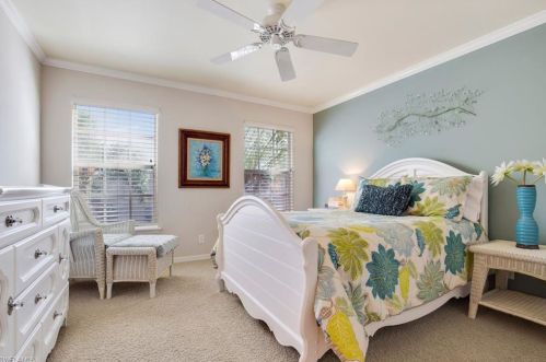 8413 Holw Brk Cir, Naples FL 34119-9724 exterior