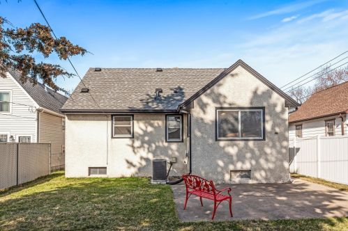 441 9 Ave, South Saint Paul MN 55075-1609 exterior